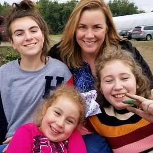 Meet your Posher, Nancy